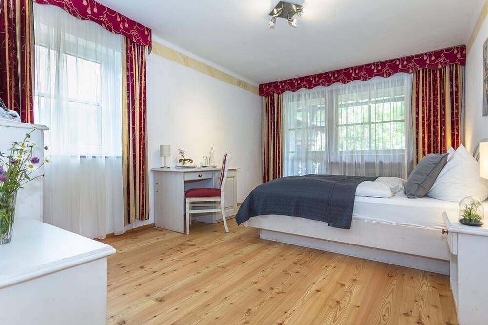 Familienzimmer mit Dusche, Wc, 2 Räume - Andrelwirt, ***Hotel Landgasthof in Rauris, Ski Amadé