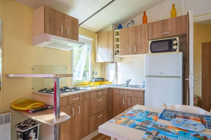 Mobil-home cerca de Royan con piscina compartida, terraza privada y Wi-Fi in Meschers-sur-Gironde, Region de Rochefort