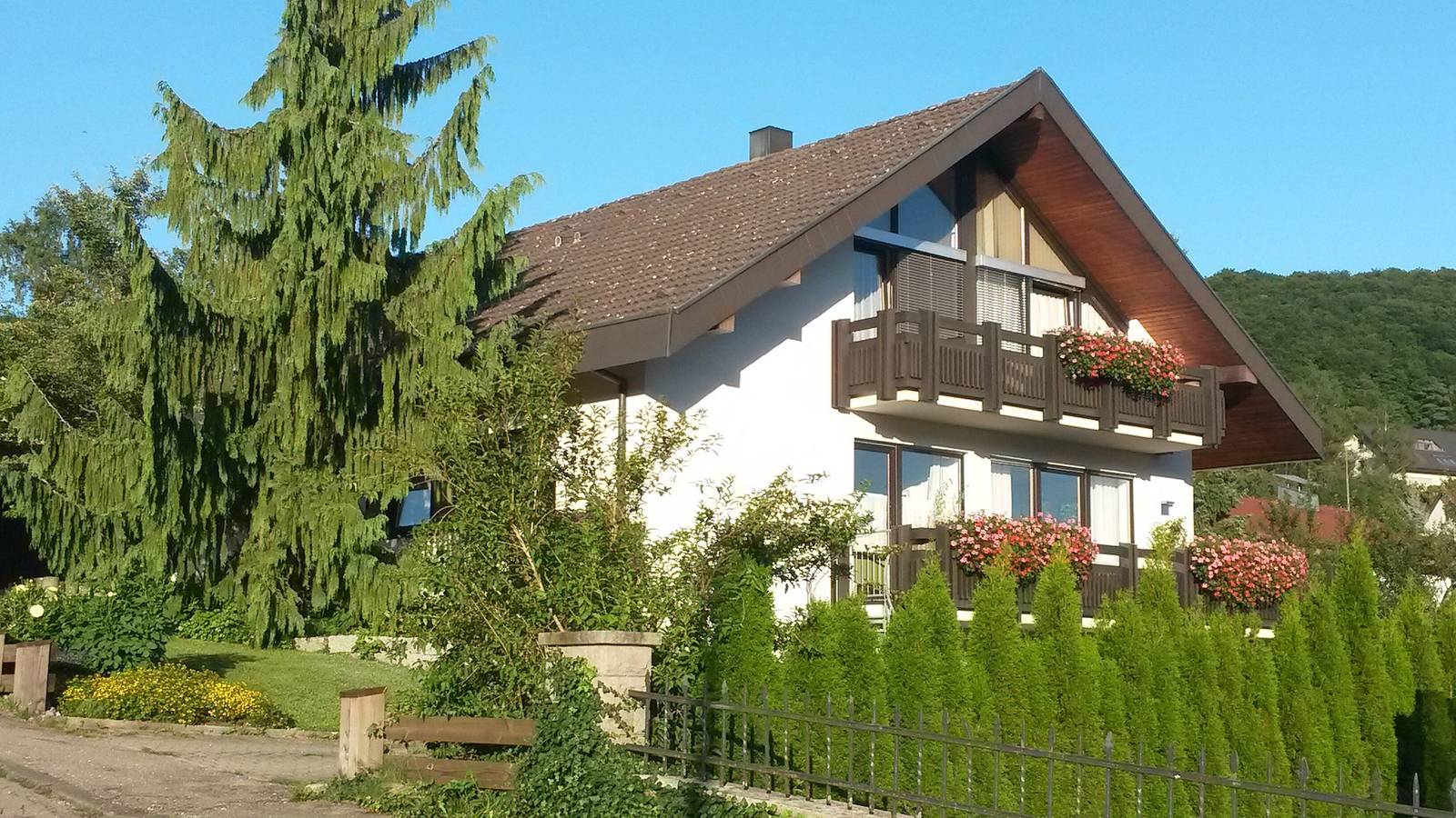 Ganze Wohnung, Apartment 'Gänsbach' mit privater Terrasse, Gemeinschaftsgarten und Wlan in Albstadt, Neckar-Alb