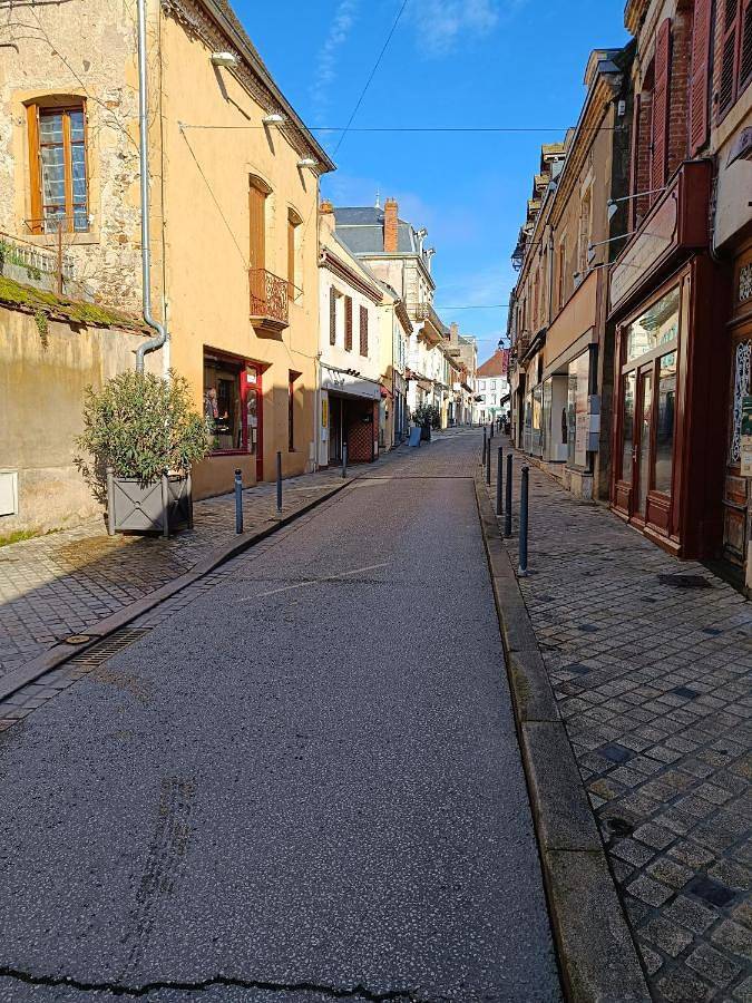 Appartement entier, Résidence de l'arc in Bourbon-Lancy, Région de Charolles