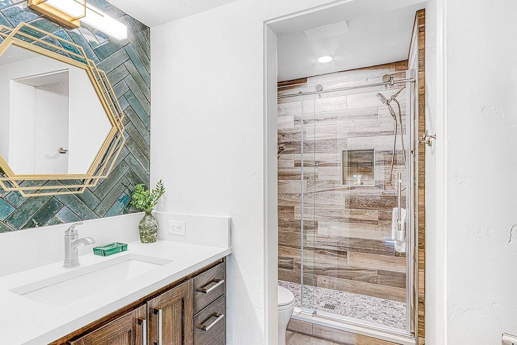 Ganze Wohnung, Dog-friendly, second floor condo with pool & hot tub access, & wood fireplace in Mt. Bachelor