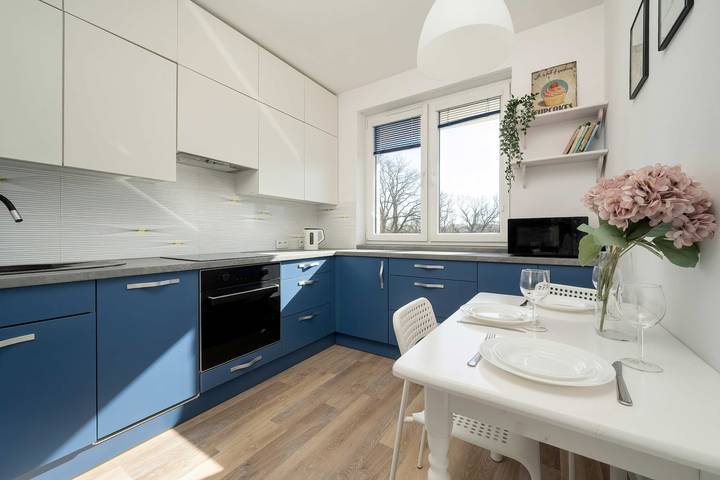 Entire apartment, Modern Apartment for 4 Persons | Parking, Balcony, Remote Work in Wrocław, Lower Silesia
