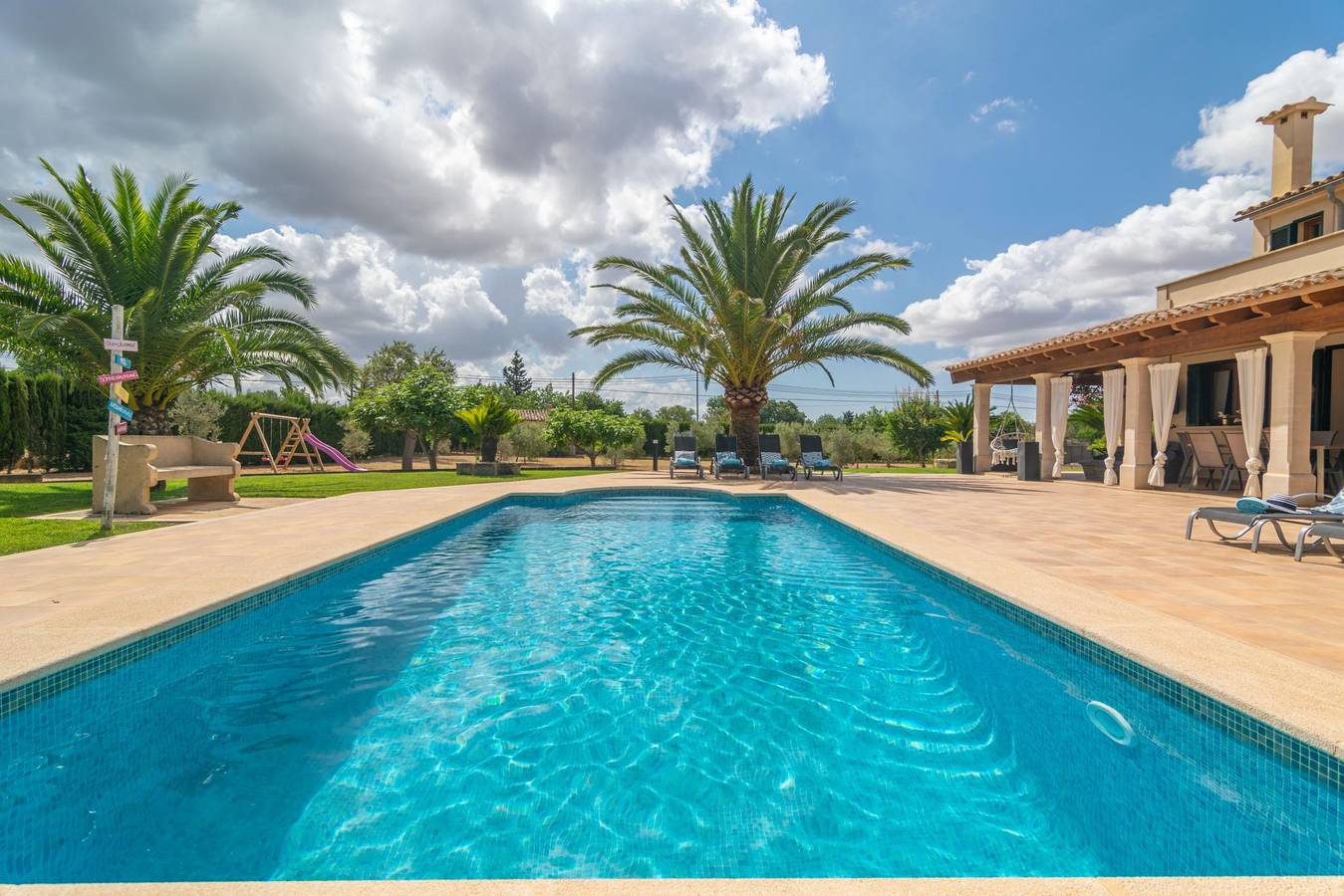 Villa Sun Club Home - Fantastische Villa mit privatem Pool, Whirlpool und gratis W-Lan. in Llucmajor, Mallorca Süden