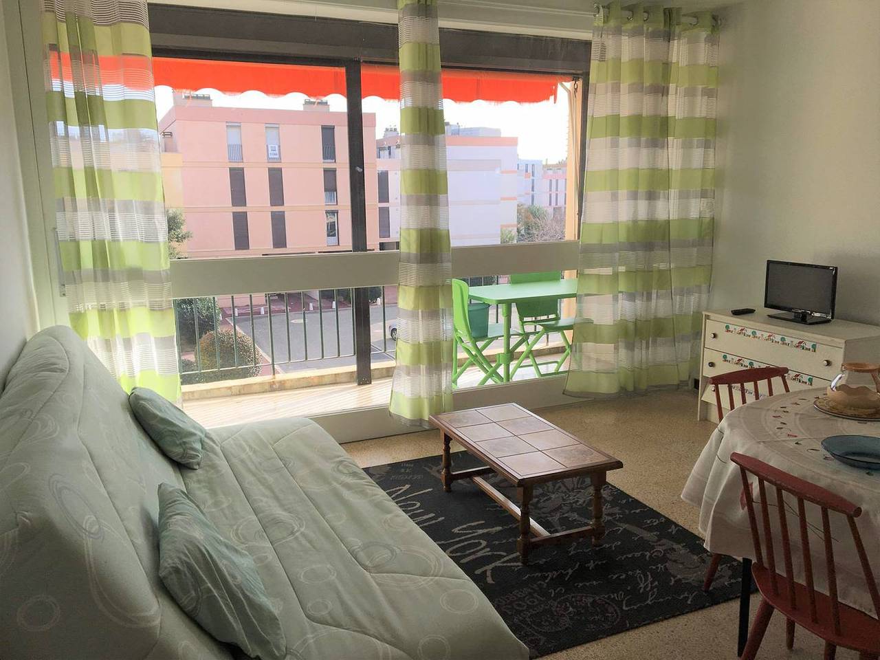 Gehele studio, Large studio apartment with terrace near the port of Saint Cyprien in Saint-Cyprien-Plage, Saint-Cyprien