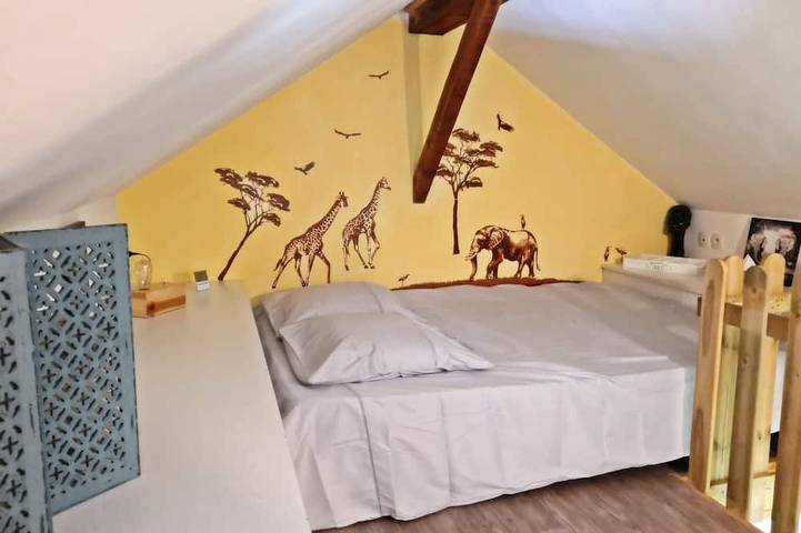 Gîte pour 6 personnes, avec piscine ainsi que jardin et terrasse à Pau - 3