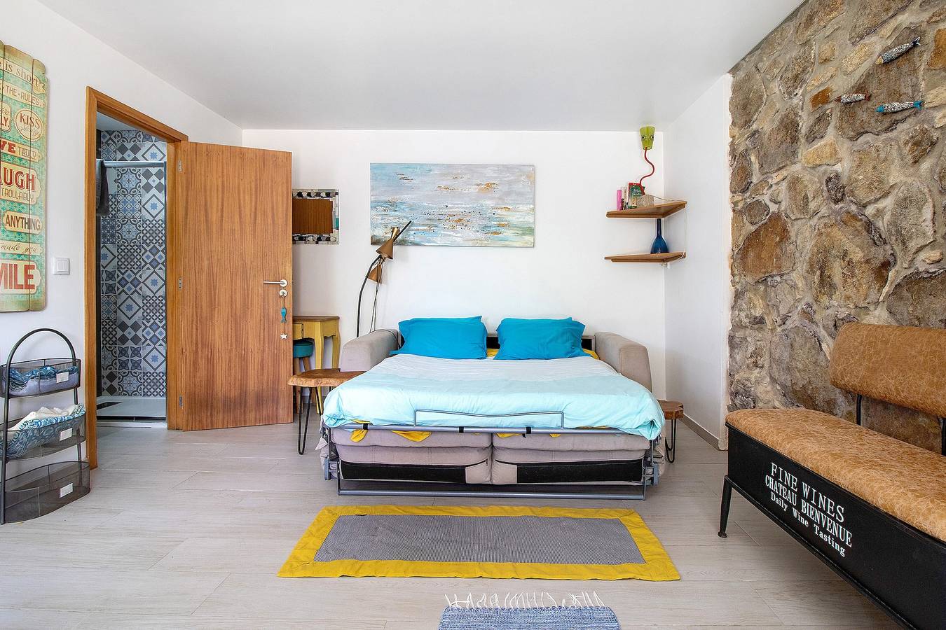 Studio Appartement 'Estúdio Azul' met uitzicht op de bergen, gedeeld zwembad en Wi-Fi, foto 13