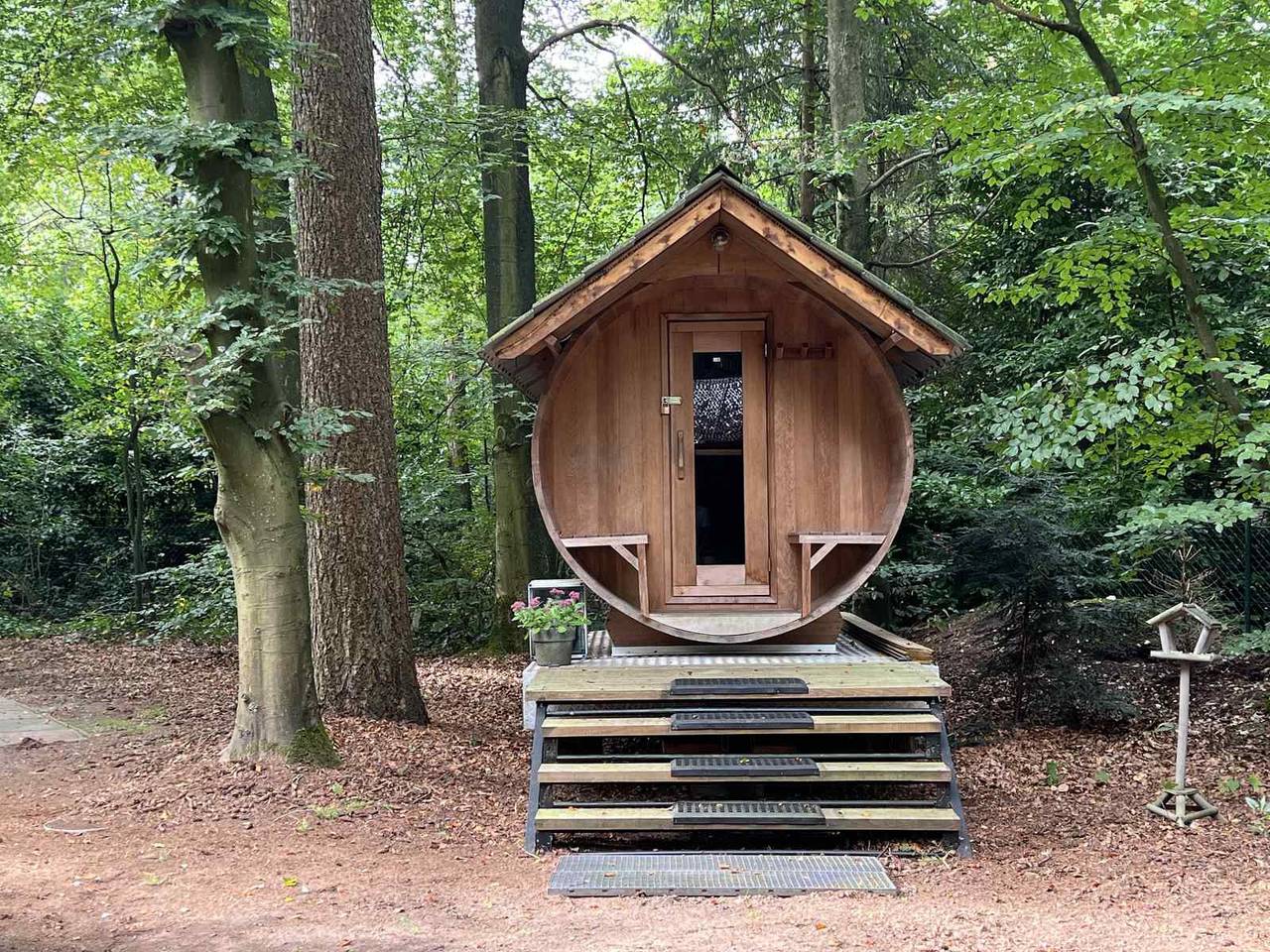4 persoons vakantiehuis met heerlijke privé buitenspa en sauna in de bossen op de Veluwe. in Epe, Veluwe