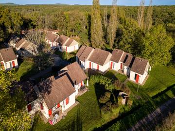 Gîte pour 6 personnes, avec sauna et piscine, adapté aux familles dans Lac de Pont