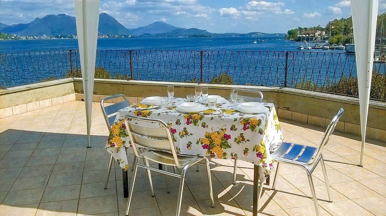 Appartement entier, Appartement de vacances pour 4 personnes avec balcon in Feriolo, Comune di Baveno