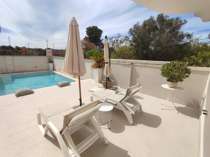 Location de vacances pour 5 personnes, avec piscine ainsi que vue et jardin, animaux acceptés à Francavilla Fontana