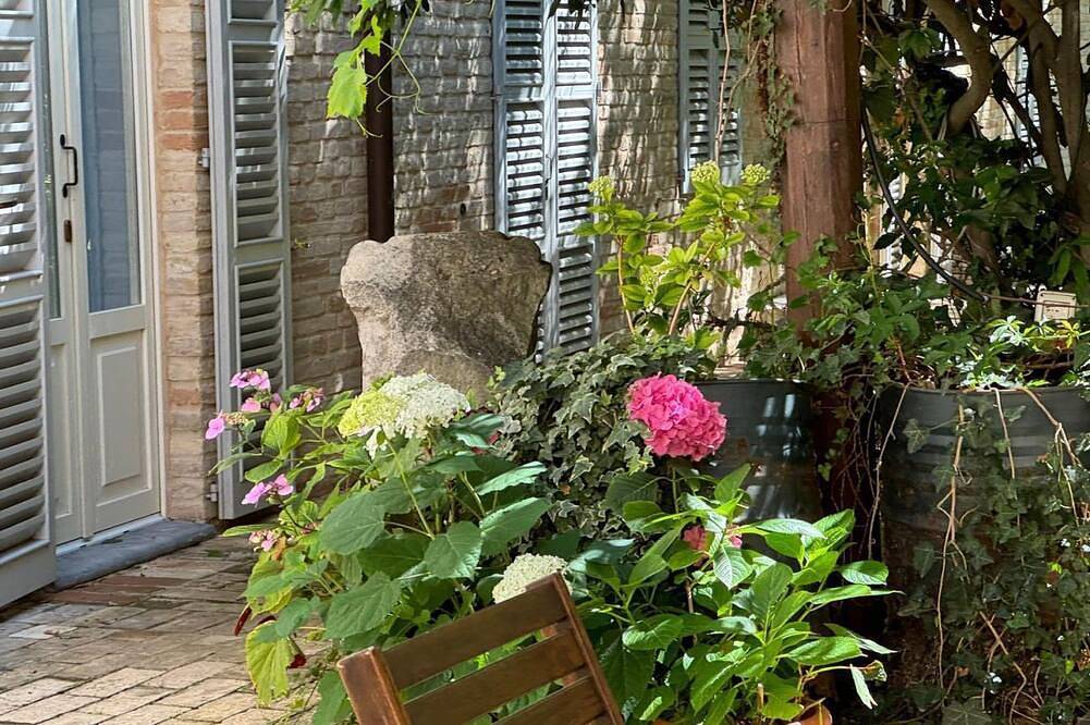 Apartamento entero, Garden, right in the center, 7 km from the sea in Fermo (Pueblo), Fermo