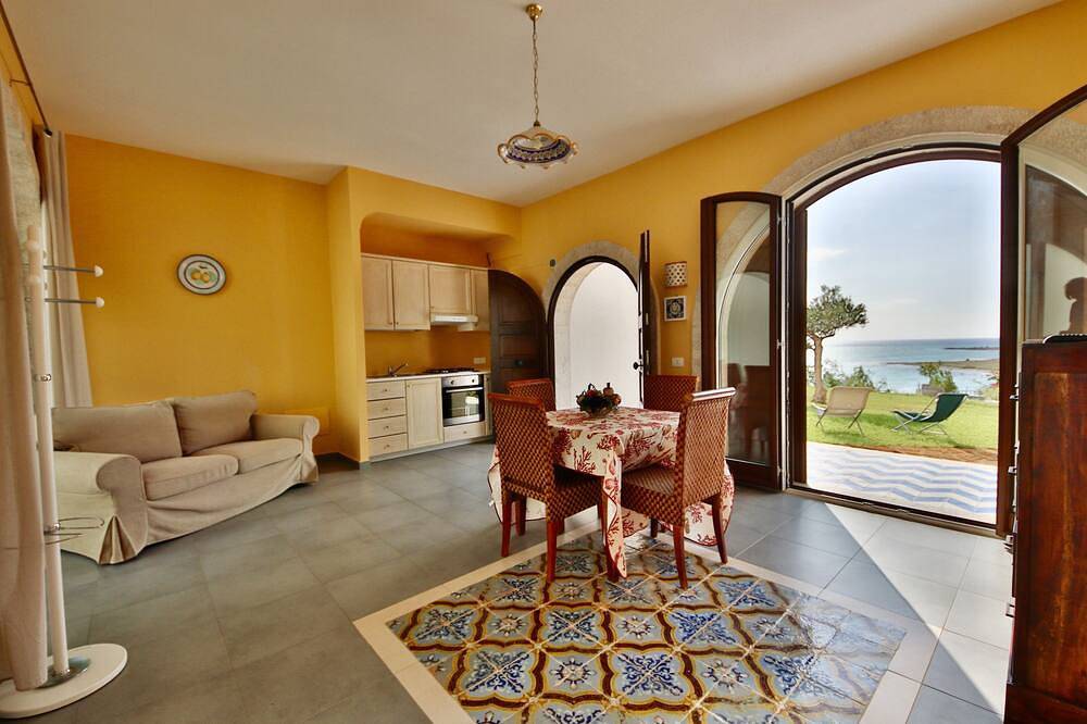 Ganze Wohnung, Camelia by Klabhouse-2Br w/Ac&Terrace-walk2beach in Localita San Giorgio, Sciacca