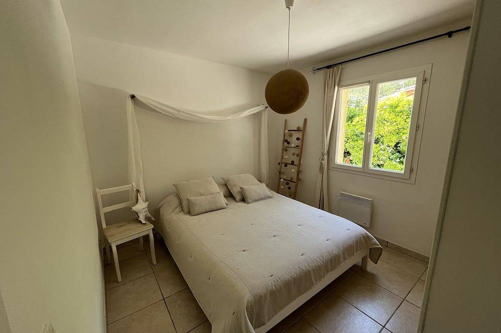 Quietly situated house 5 minutes from the village center. in Flayosc, Draguignan en omgeving