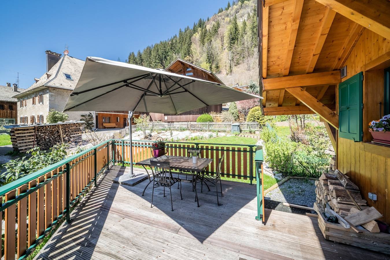 Chalet 4 personnes à Morzine, avec vue sur la montagne, terrasse privée et Wi-Fi in Morzine, Les Portes du Soleil