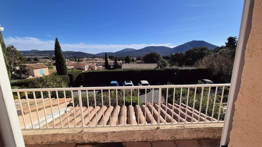 Vakantiehuis voor 6 personen, with tuin and balkon as well as zwembad in Le Plan-de-la-Tour