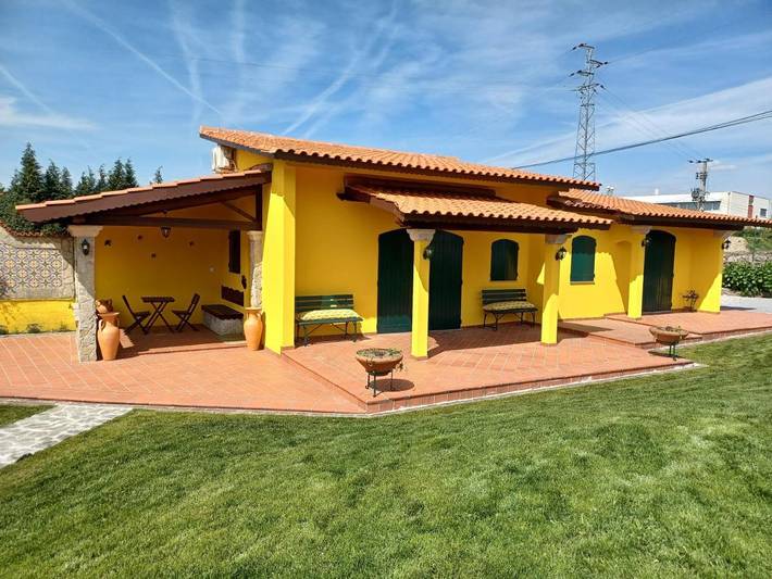 Location de vacances pour 5 personnes, avec piscine ainsi que jardin et vue dans Vila Verde - 4