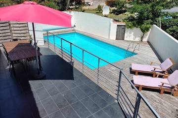 Gîte pour 4 personnes, avec terrasse dans Yves