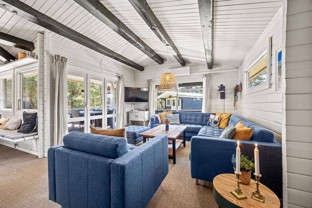 Charmantes Ferienhaus mit Holzofen und Gasgrill in Blåvand in Blavand, Varde