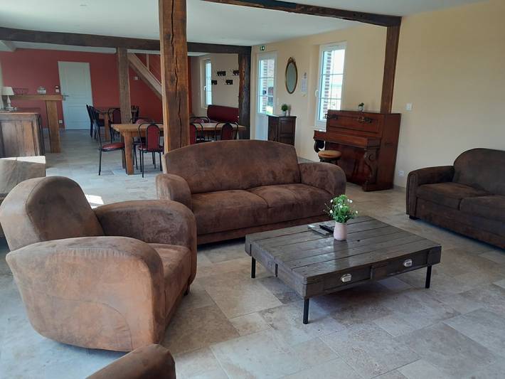 Gîte pour 14 personnes, avec jardin et terrasse dans Mesnil-en-Ouche - 3