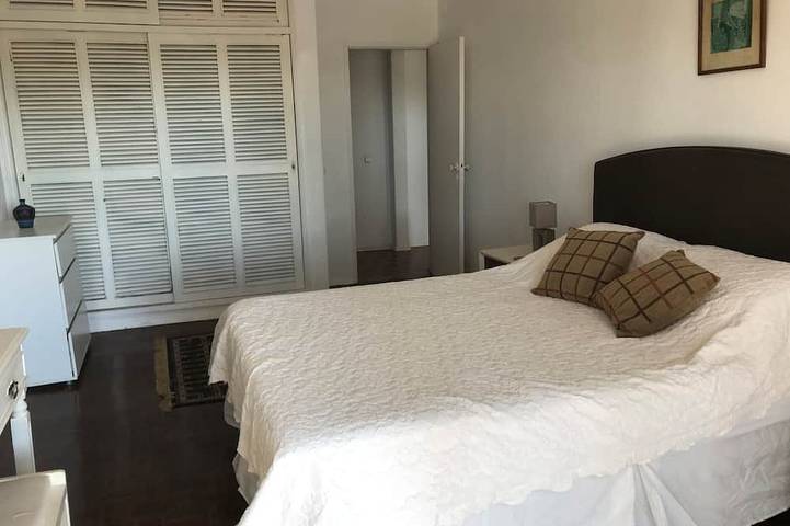 Familienvilla. Freistehender großer Pool, 3 Schlafzimmer, 2 Badezimmer, Meerblick in Carvoeiro, Estômbar e Parchal