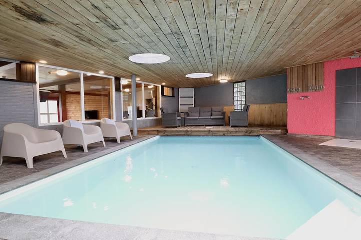 Maison de vacances pour 19 personnes, avec terrasse et jacuzzi