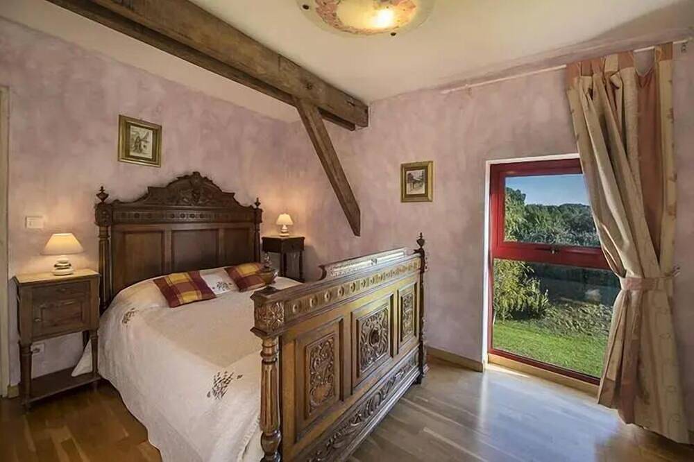 Maison de Charme \"La Tabatière\" 180 M2 - Clim -  12 p - Piscine Privative 12 personnes in Le Buisson-de-Cadouin, Périgord Noir