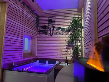 Gîte pour 2 personnes, avec jacuzzi et sauna à Duras