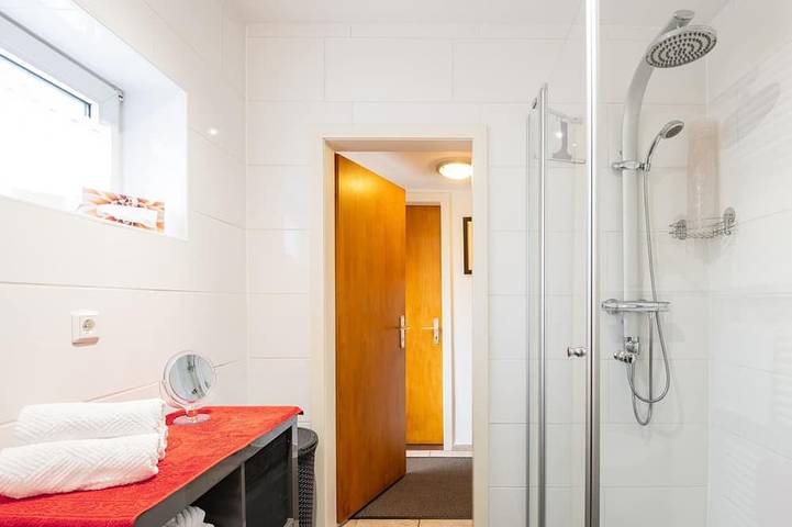 Ferienhaus für 5 Personen, mit Garten und Terrasse in Hesel - 4