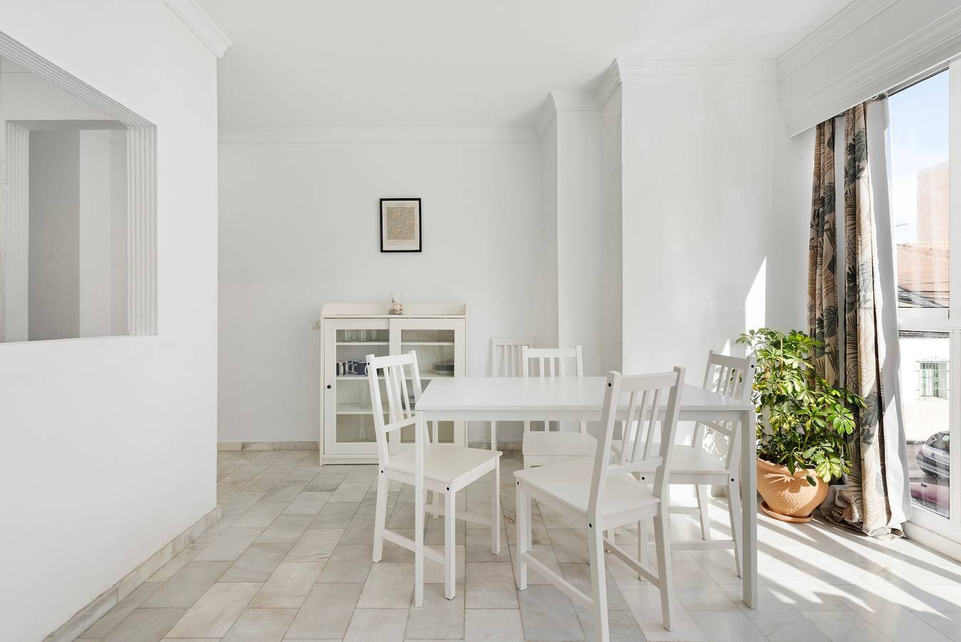 Apartamento entero, Casa de vacaciones 'Ciara' con Wi-Fi y aire acondicionado in Málaga Centro, Málaga