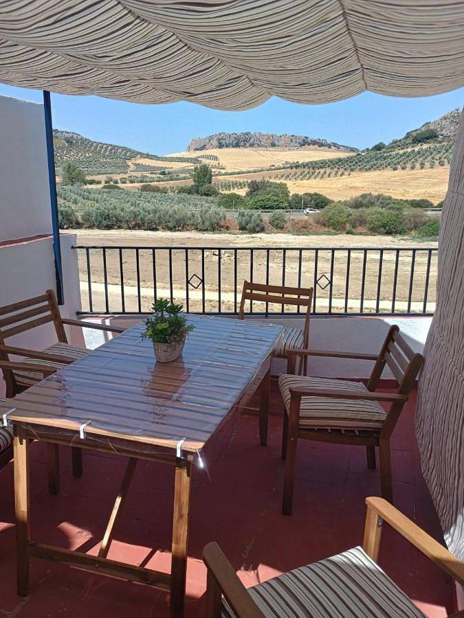 Location de vacances pour 5 personnes, avec vue et balcon à Cuevas del Becerro