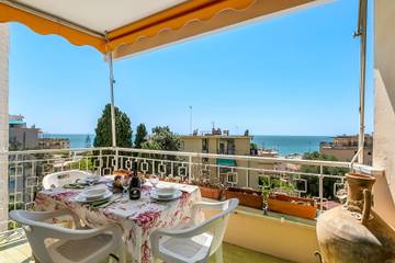 Gîte pour 4 personnes, avec balcon, adapté aux familles à San Remo