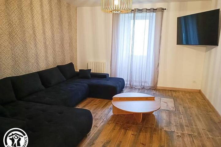 Location de vacances pour 14 personnes, avec jardin à Saint-Médard-de-Presque