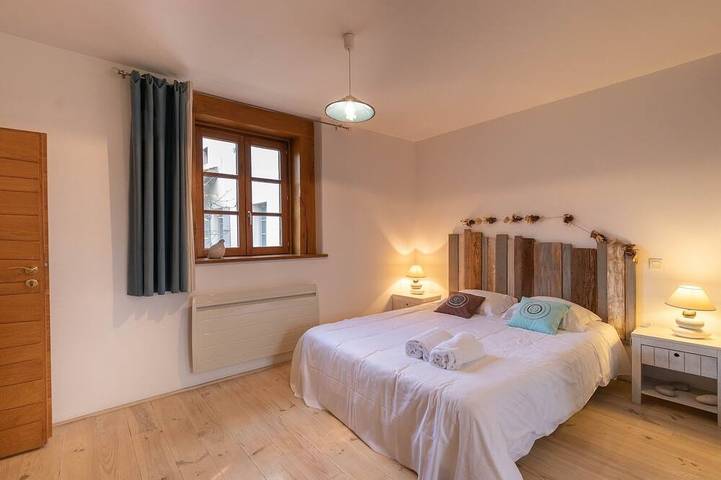 Location de vacances pour 8 personnes, avec jardin et terrasse à Bresse-sur-Grosne - 4