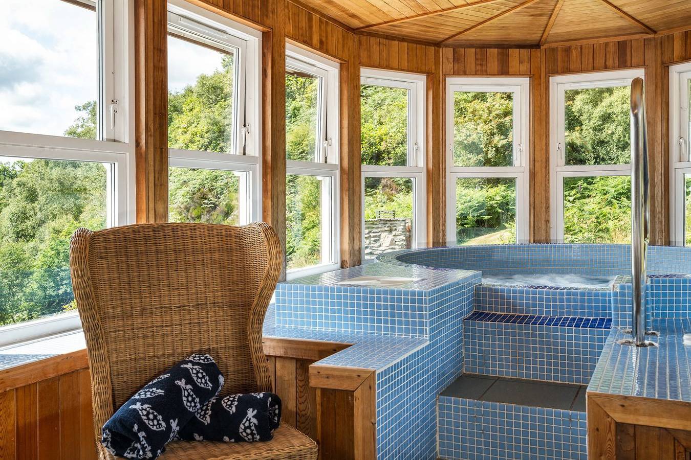 Seal Bay Cottage in Argyll & Bute