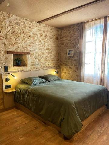 Maison d’hôte pour 2 personnes, avec vue et terrasse à Sauveterre-la-Lémance