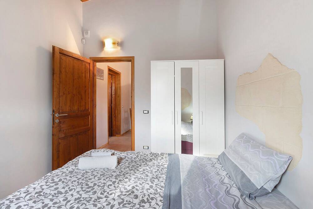 Entire apartment, Annex with Wi-Fi and Air Conditioning in Andria, Alta Murgia National Park