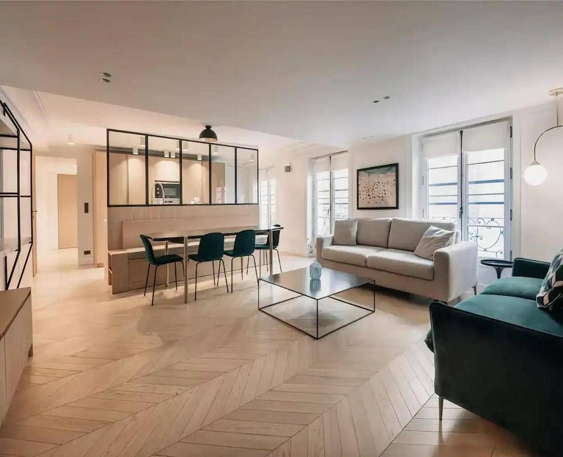 Two-Bedroom Villa in Tower Hamlets, London