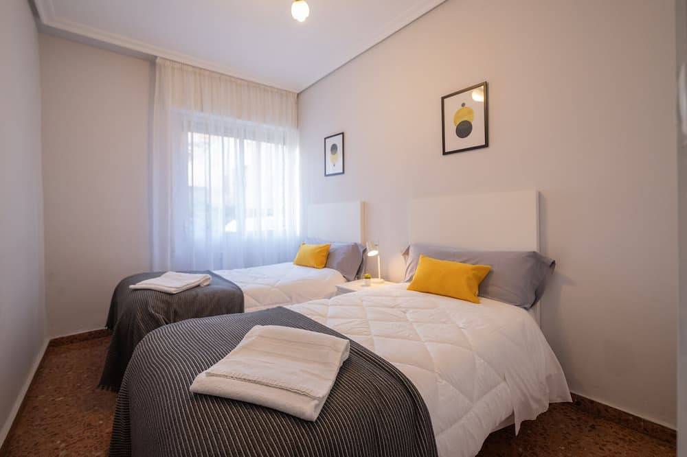 Entire apartment, Modern Comfort: 4 people in Albelda in Albelda de Iregua, La Rioja Province