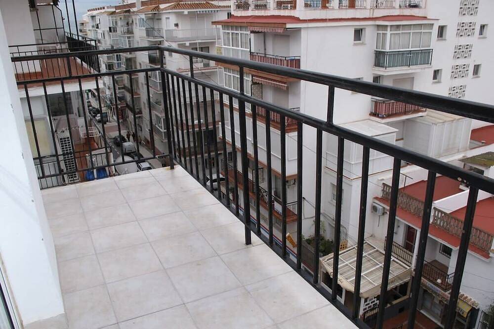 Entire apartment, Edf Malaga Summary:<br>A in Nerja Centre, Nerja