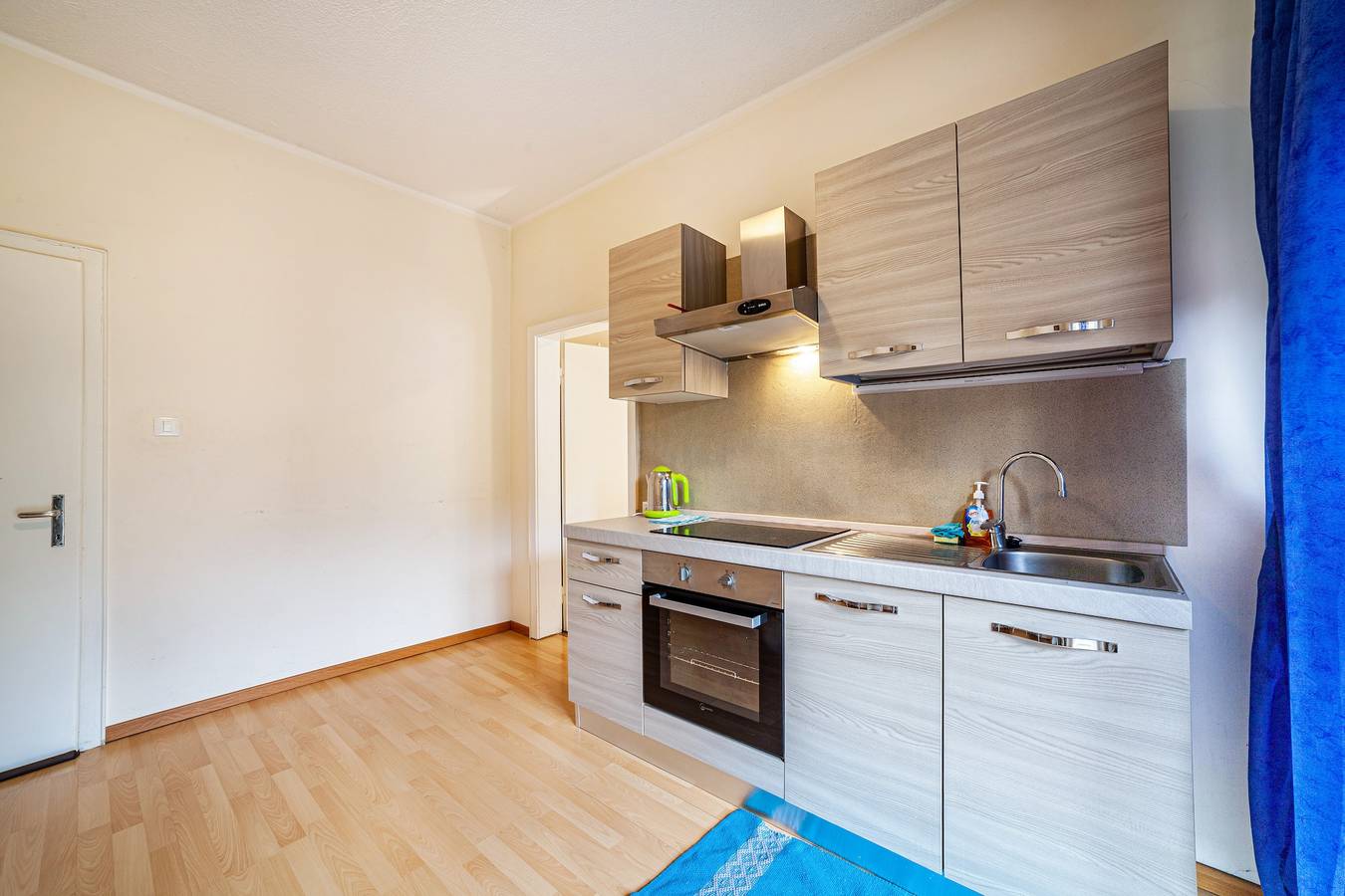 Ganze Wohnung, Residenz Hubertus Ferienwohnung 1 mit Balkon & Wlan in Untermais, Meran