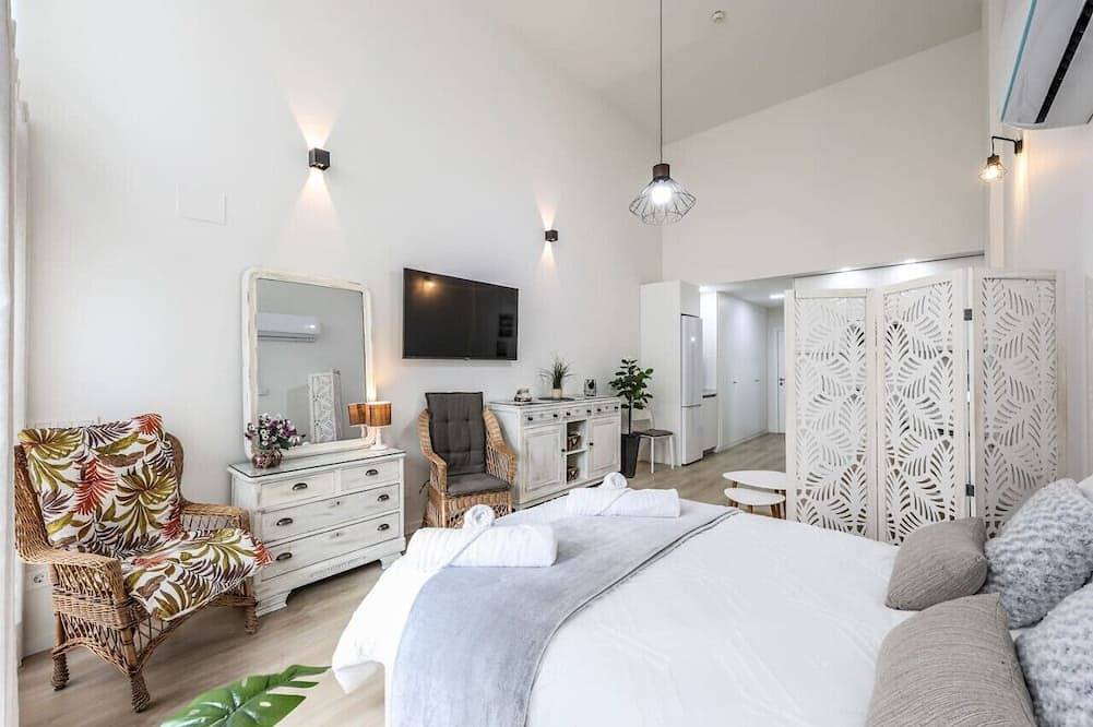 Apartamento entero, Fancy Studio with Terrace & Pool  in  Madrid South in Madrid, Provincia de Madrid