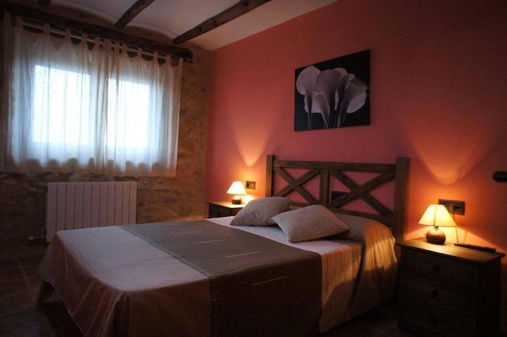 Casa rural para 5 personas, con Balcón y Terraza además de Jacuzzi y Jardín en Villar de Canes - 4