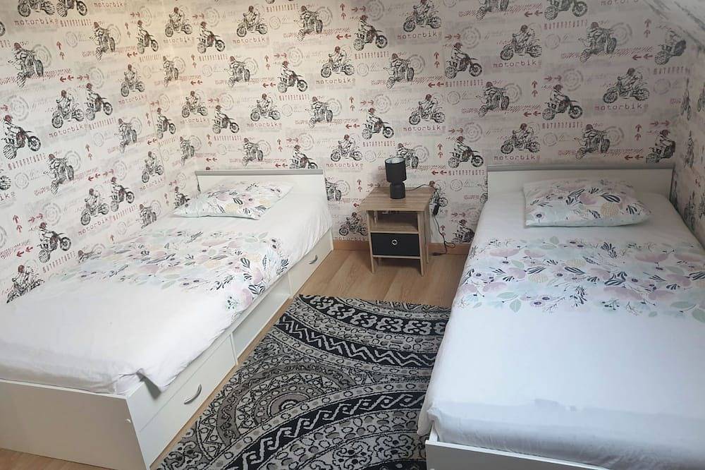 Appartement entier, Appartement 65m2, proche de l'aéroport in Beauvais, Oise
