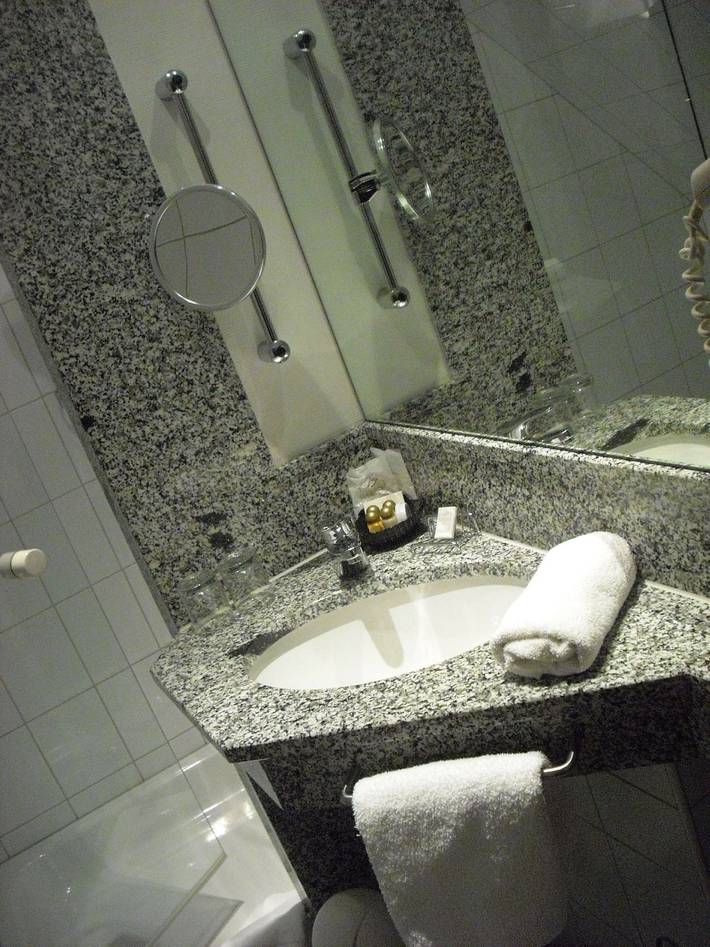 Hotel Müller Café & Wein / Mondholzhotel - Einzelzimmer Klassik in Veitshöchheim, Fränkisches Weinland