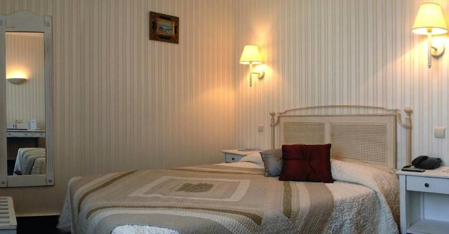 Hôtel pour 3 personnes dans Gare d'Angers Saint Laud - 2