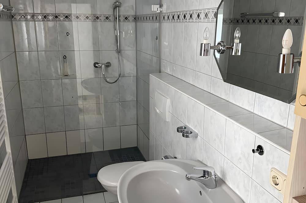 Ganze Wohnung, Apartment 'Monteure' mit gemeinsamer Terrasse und Wlan in Runkel, Landkreis Limburg-Weilburg