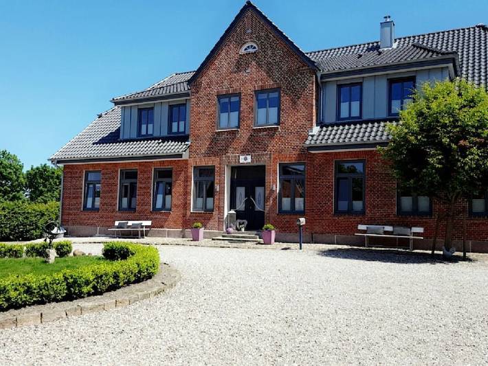 Ferienhaus für 4 Personen, mit Balkon und Garten in Altjellingsdorf