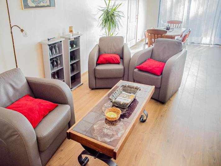 Location de vacances pour 6 personnes, avec terrasse et jardin dans Petit-Thier