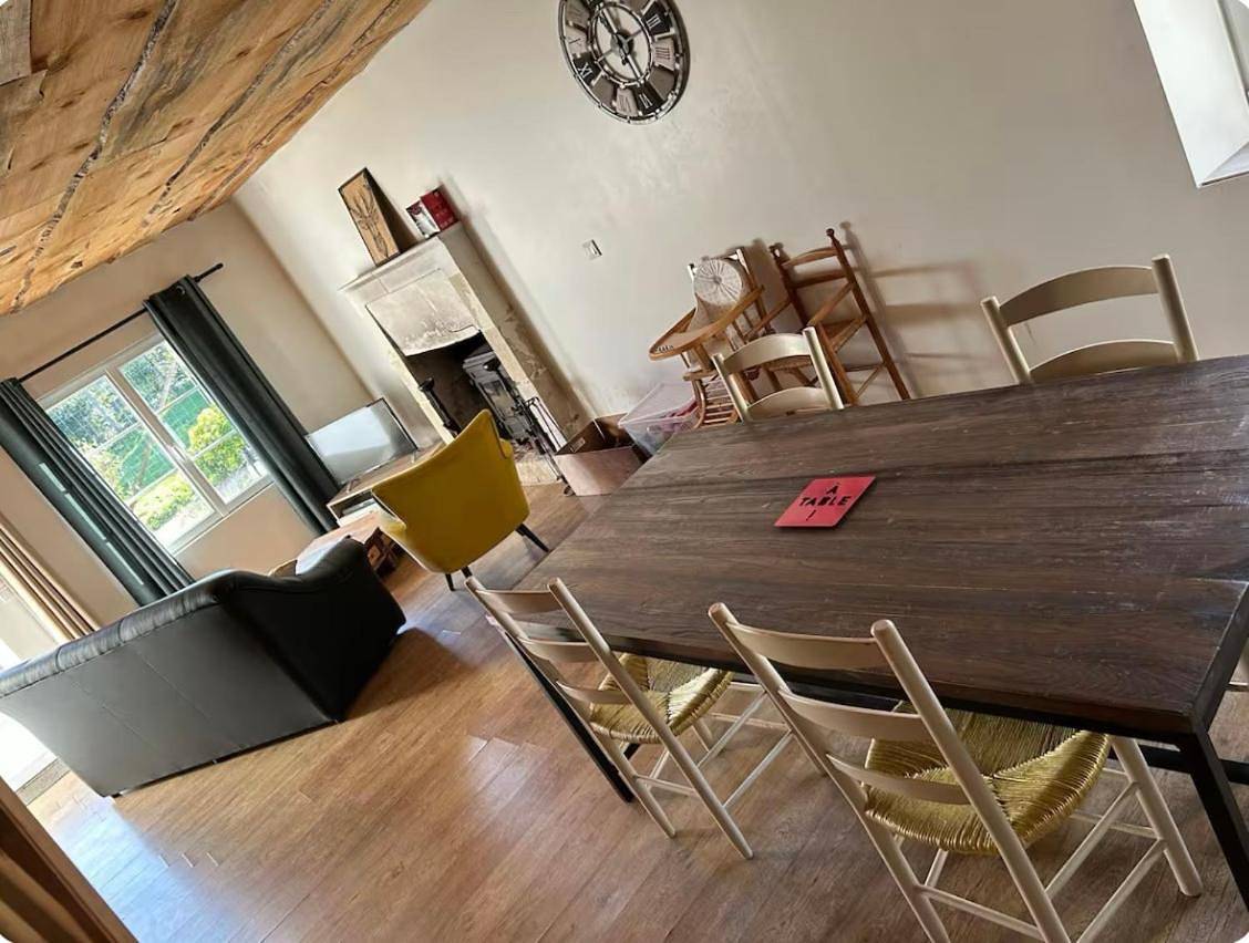 Two-Bedroom House in Échiré, Région de Niort