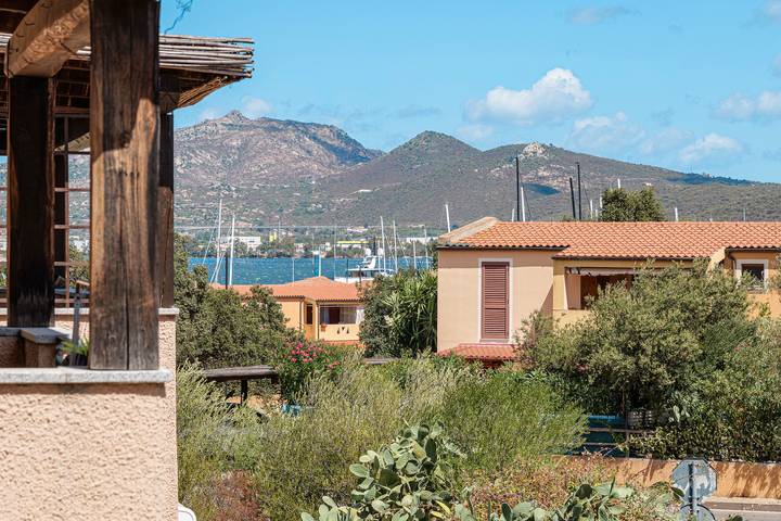 Gîte pour 3 personnes, avec balcon dans Olbia - 2
